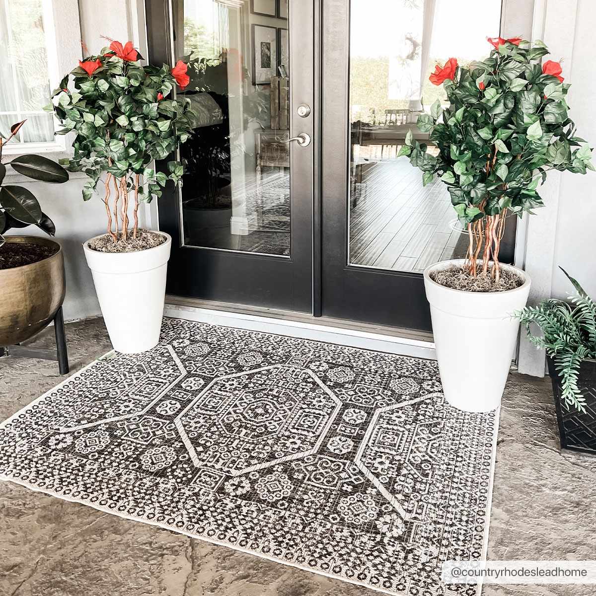 Kingscliff Black&White Outdoor Rug - Clearance