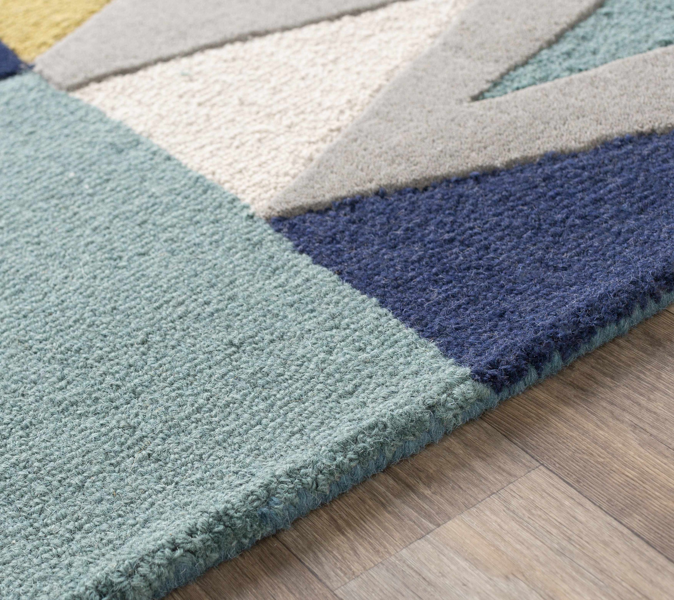 Deatsville Wool Area Rug